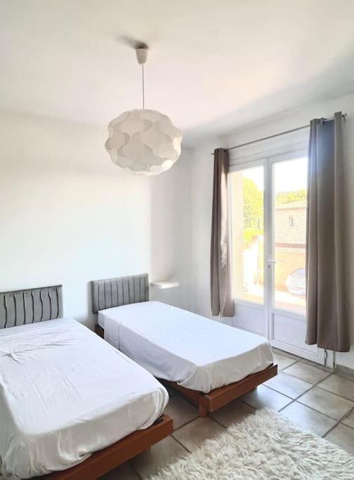 Appartement Proche Aeroport Marseille Marignane - Studio Confortable - Logement Ideal - Hebergement Tout Equipe Rognac Exteriér fotografie