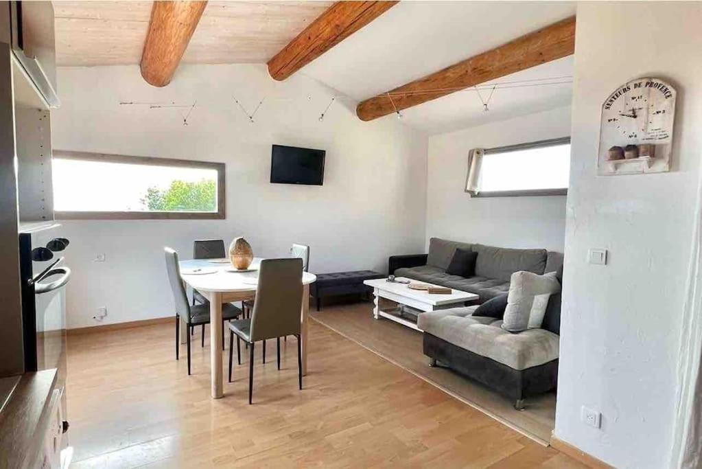 Appartement Proche Aeroport Marseille Marignane - Studio Confortable - Logement Ideal - Hebergement Tout Equipe Rognac Exteriér fotografie