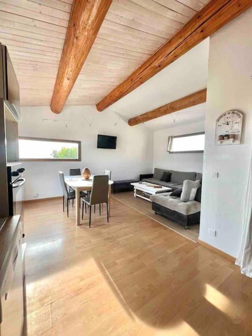 Appartement Proche Aeroport Marseille Marignane - Studio Confortable - Logement Ideal - Hebergement Tout Equipe Rognac Exteriér fotografie